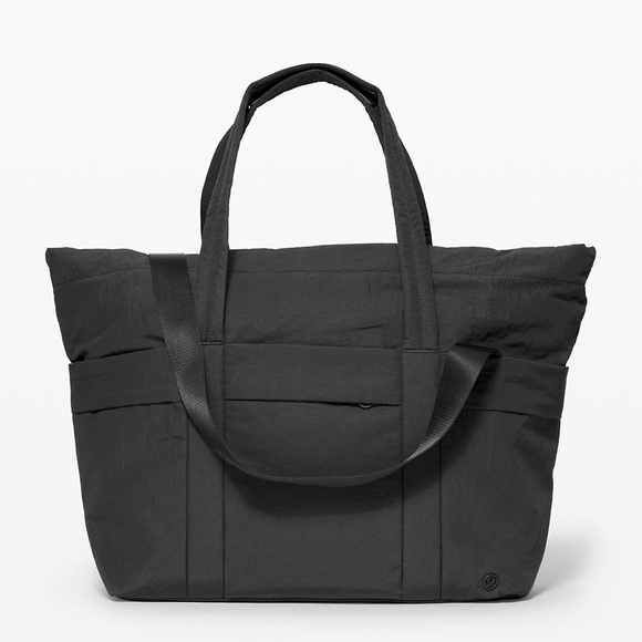 lululemon athletica Handbags - Lululemon On My Level Duffel 30L - Gray/Sage
